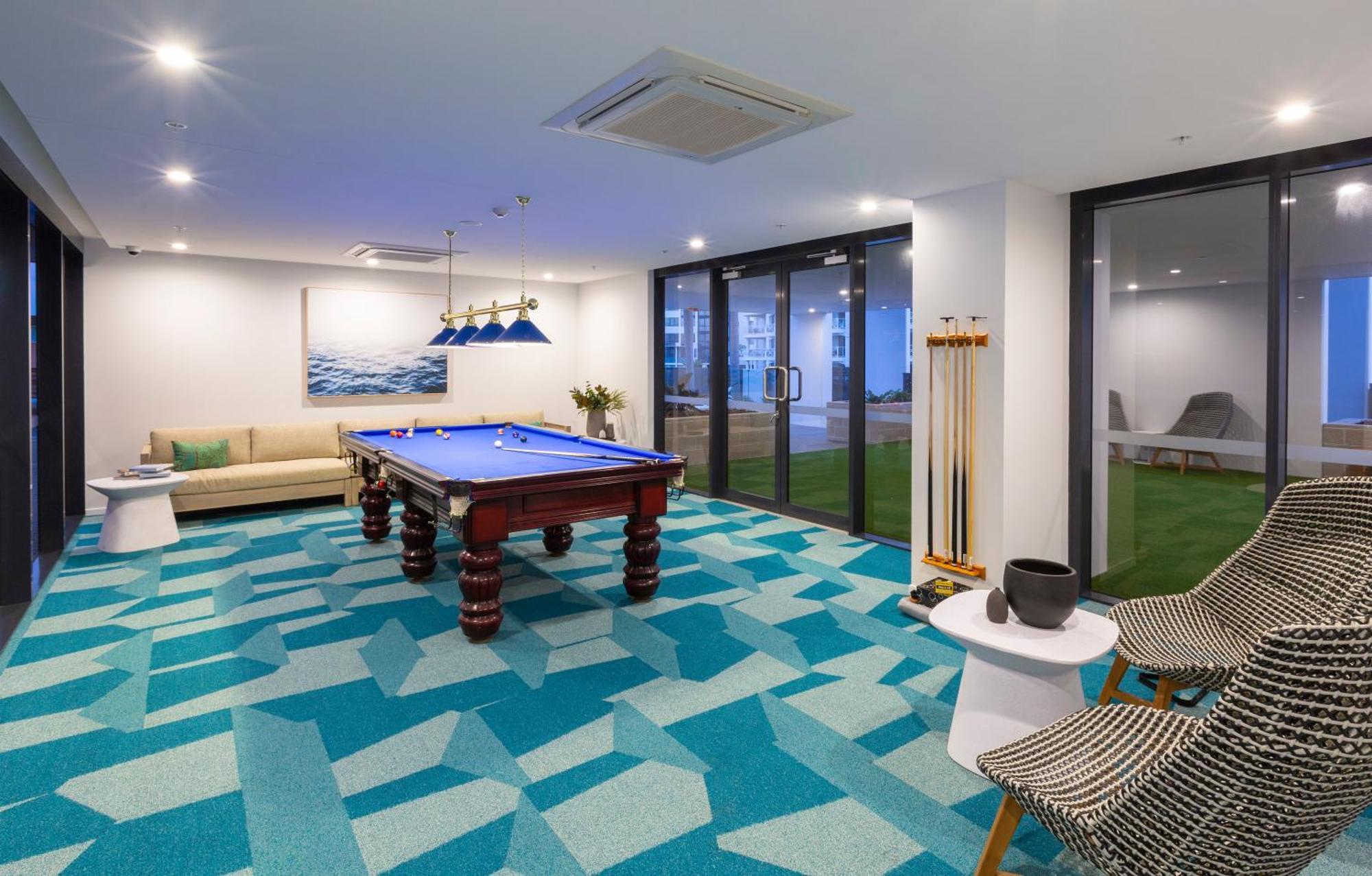 Qube Broadbeach Gold Coast Esterno foto