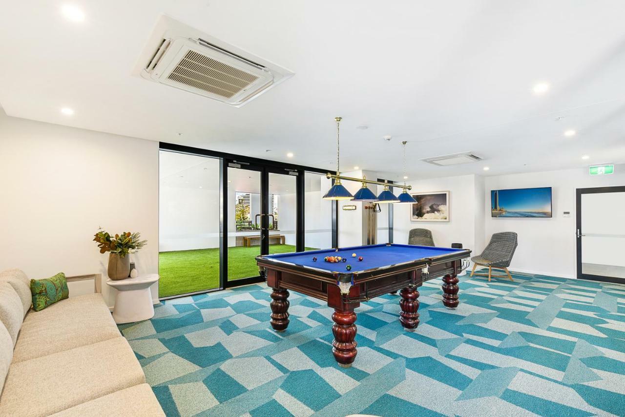 Qube Broadbeach Gold Coast Esterno foto