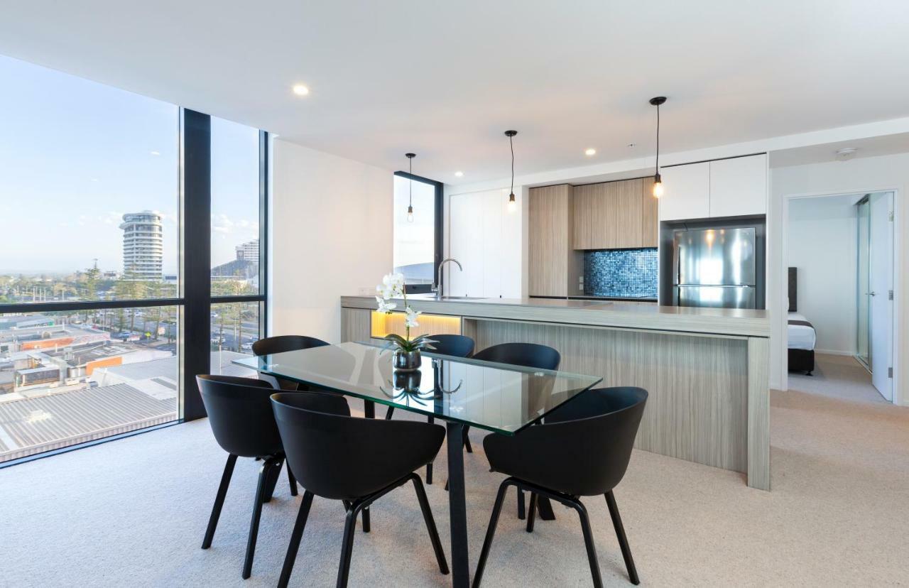 Qube Broadbeach Gold Coast Esterno foto