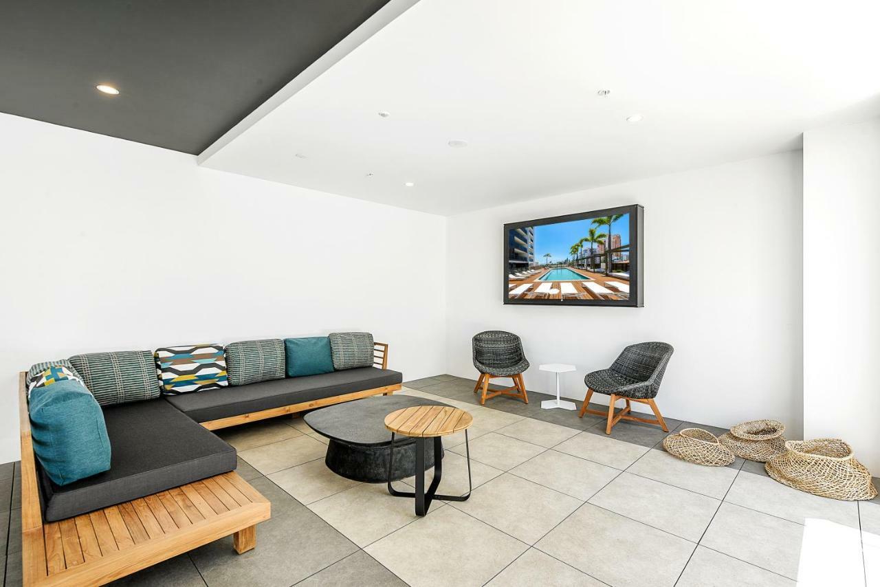 Qube Broadbeach Gold Coast Esterno foto