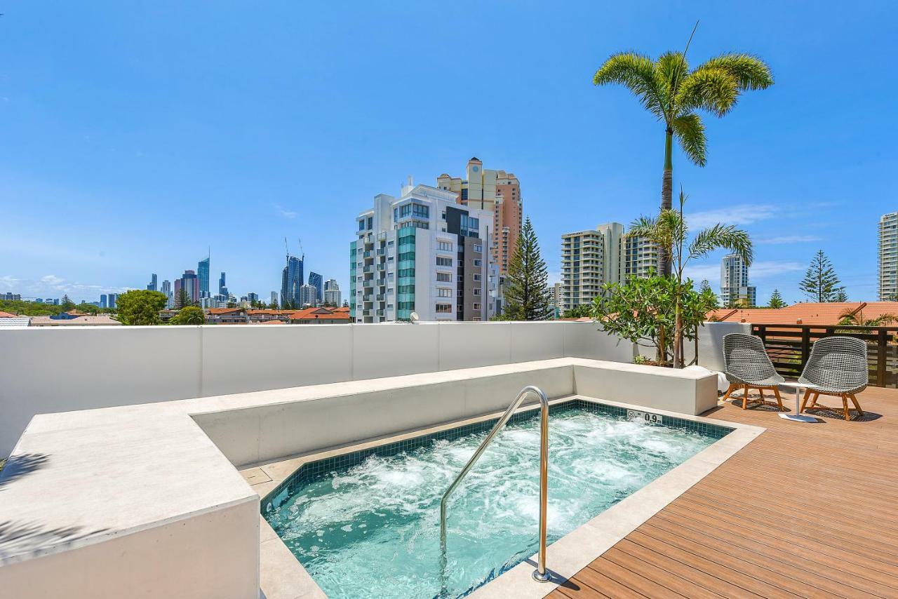 Qube Broadbeach Gold Coast Esterno foto